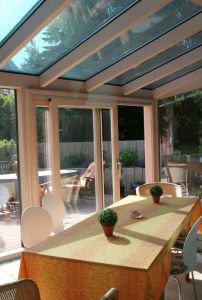 Schaltbares Sonnenschutzglas EControl  -  Schluss mit dem Tropen-Klima in Wintergärten
