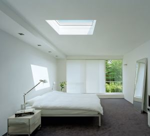 Flachdach-Wohnfenster von VELUX eignen sich dank hervorragender Wärmedämmung auch für den Wohnbereich