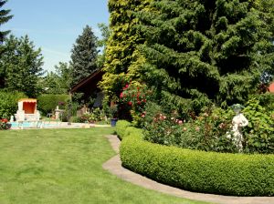 So teilen Sie Gartenflächen sinnvoll ein