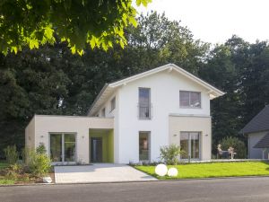 Neues Plus-Energie-Musterhaus von Haas Fertigbau in Bad Vilbel eröffnet