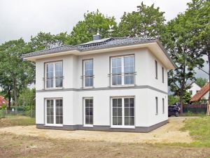 Zwei beeindruckende Häuser im östlichen Berlin | Hausbesichtigungen am 02./03. Juli in 15370 Fredersdorf-Vogelsdorf